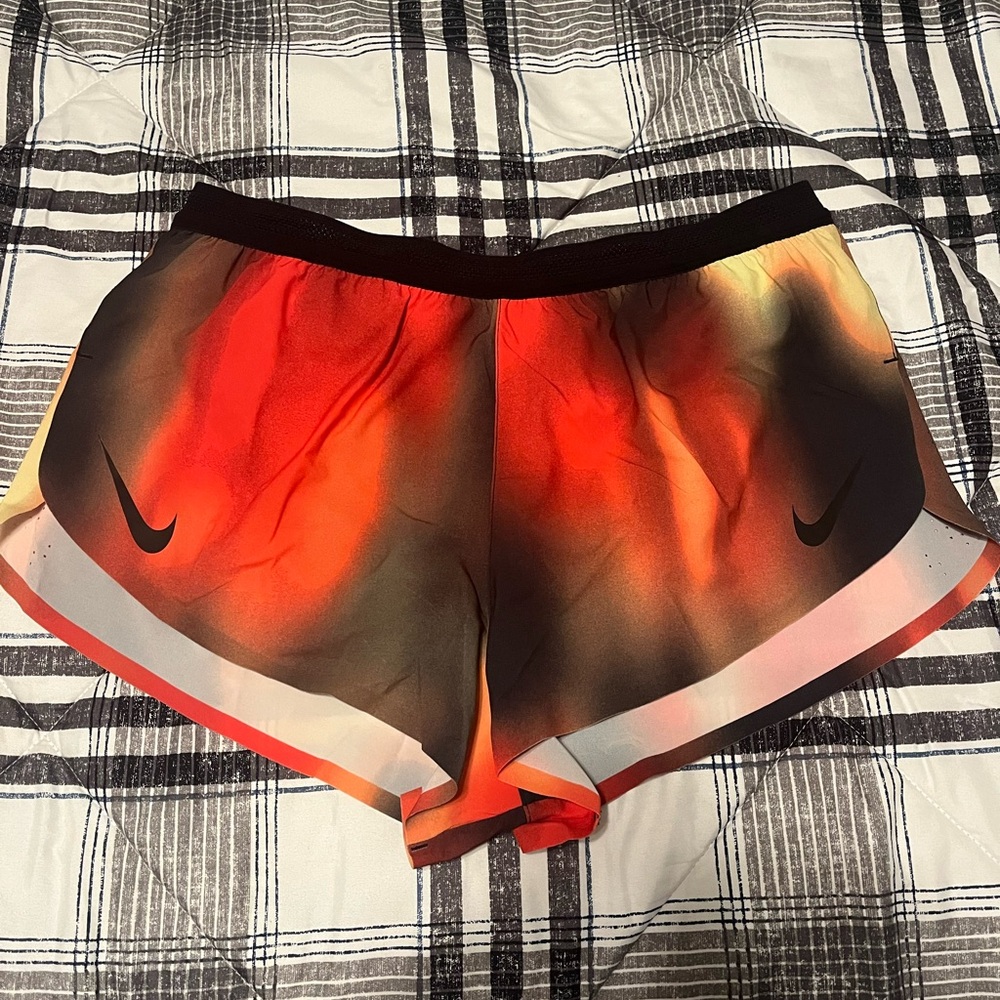 Nike AeroSwift Elite Entry Light Lemon Twist/Light Crimson 2” Split Shorts Mediu